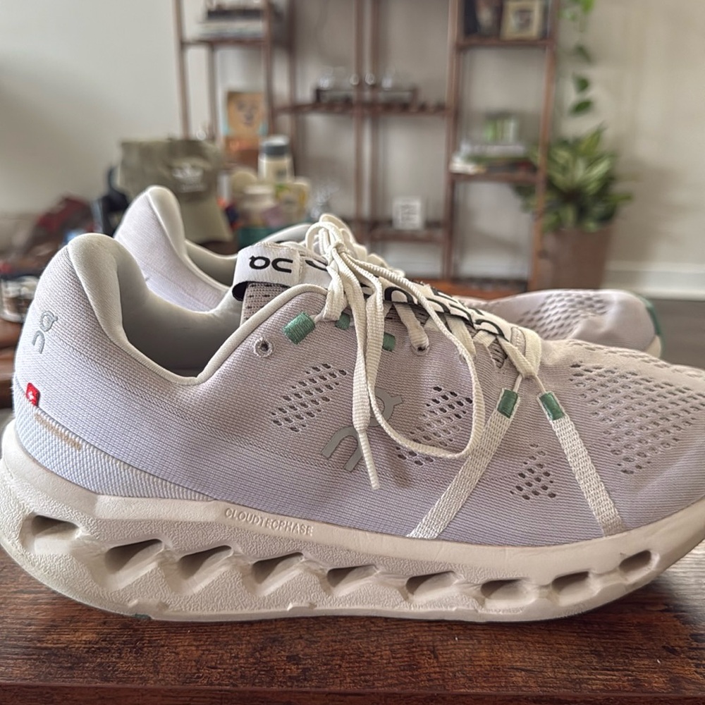 On Cloudsurfer size 11